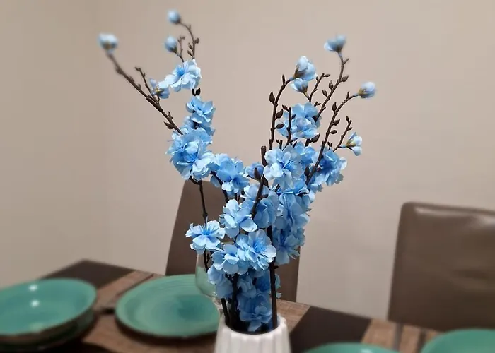 Abstract By The Sea * لارنكا